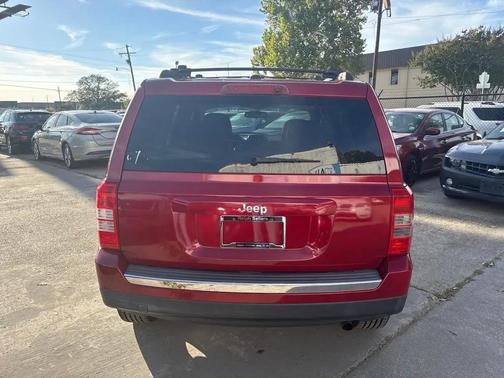 Deep Cherry Red Crystal Pearlcoat 2013 Jeep Patriot Latitude