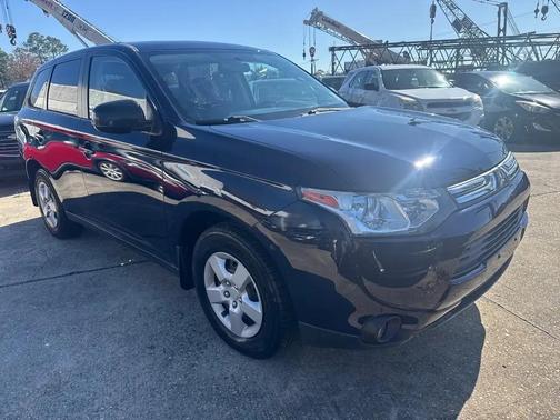 2014 Mitsubishi Outlander ES
