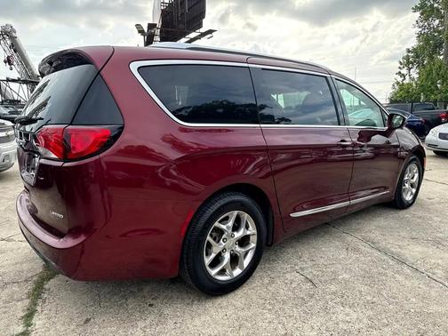 2018 Chrysler Pacifica Limited