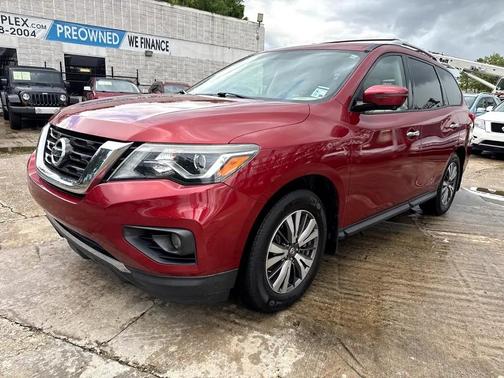2017 Nissan Pathfinder SL