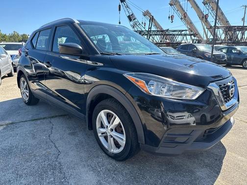 2018 Nissan Kicks S