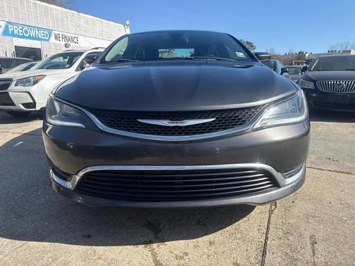 2017 Chrysler 200 Limited