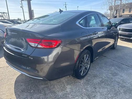 2017 Chrysler 200 Limited