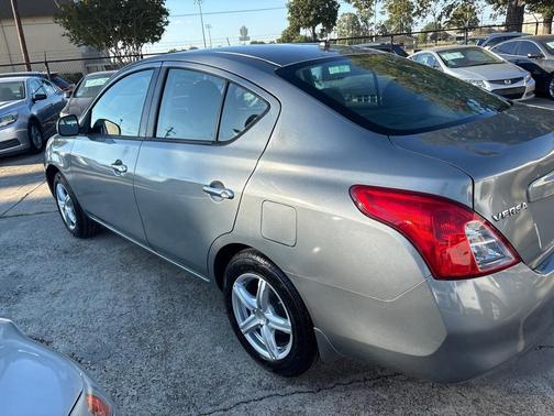 2012 Nissan Versa 1.6 S