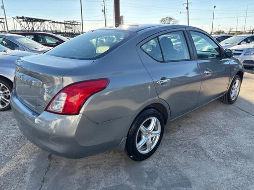 2012 Nissan Versa 1.6 S