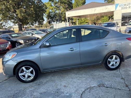 2012 Nissan Versa 1.6 S