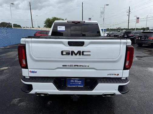 2022 GMC Sierra 1500 Limited AT4
