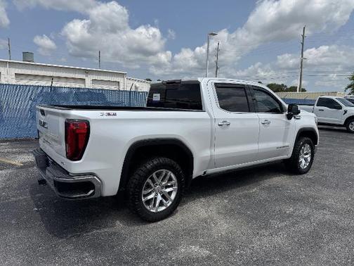 2022 GMC Sierra 1500 Limited SLT