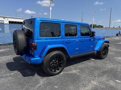 2023 Jeep Wrangler SAHARA