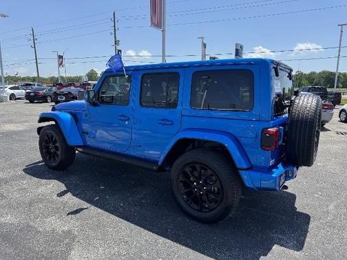 2023 Jeep Wrangler SAHARA