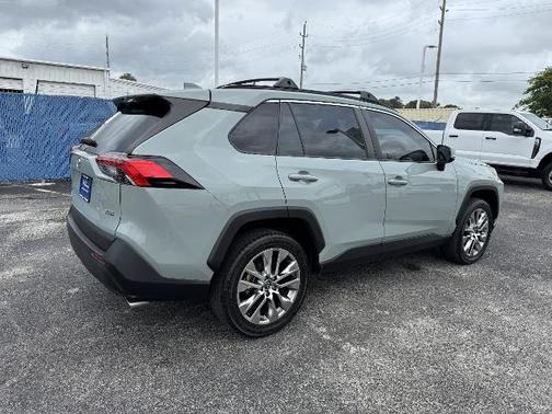 2019 Toyota RAV4 XLE PREMIUM