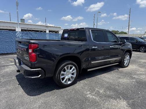 2022 Chevrolet Silverado 1500 HIGH COUNTRY