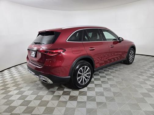 2025 Mercedes-Benz GLC 300 4MATIC
