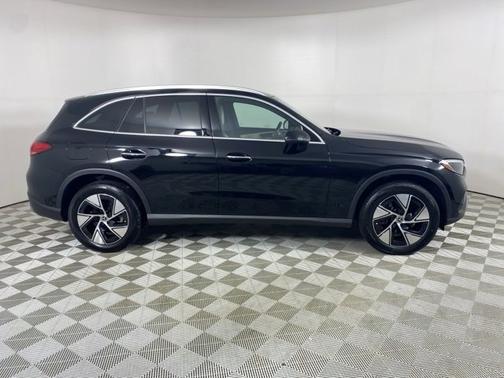2024 Mercedes-Benz GLC 300