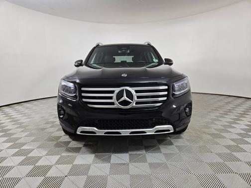 2025 Mercedes-Benz GLB 250 4MATIC