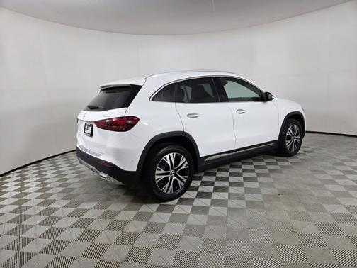 2025 Mercedes-Benz GLA 250