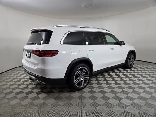 2025 Mercedes-Benz GLS 450 4MATIC