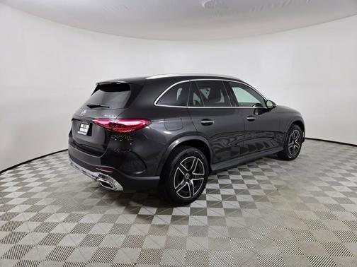 2025 Mercedes-Benz GLC 300 4MATIC