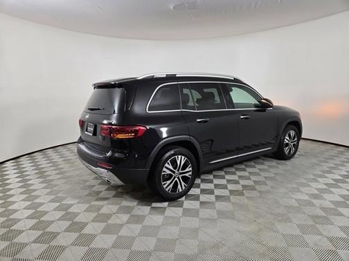 2025 Mercedes-Benz GLB 250 4MATIC