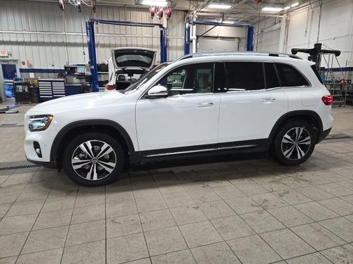 2025 Mercedes-Benz GLB 250 4MATIC