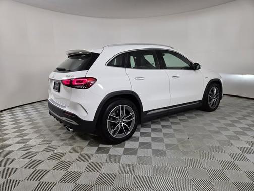 2022 Mercedes-Benz AMG GLA 35 