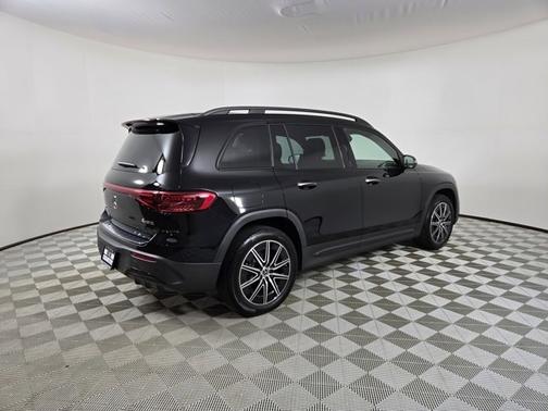 2024 Mercedes-Benz EQB 300