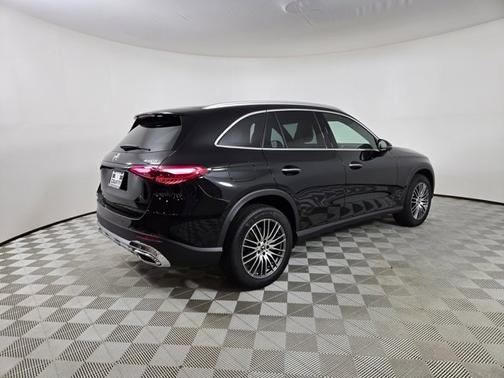 2025 Mercedes-Benz GLC 300 4MATIC