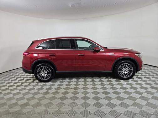 2025 Mercedes-Benz GLC 300 4MATIC