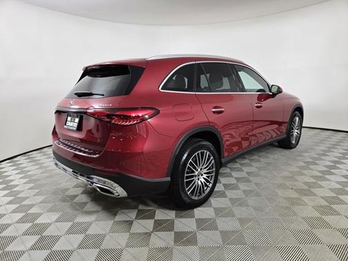 2025 Mercedes-Benz GLC 300 4MATIC