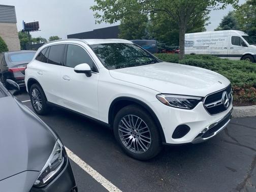 2025 Mercedes-Benz GLC 300 4MATIC