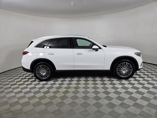 2025 Mercedes-Benz GLC 300 4MATIC