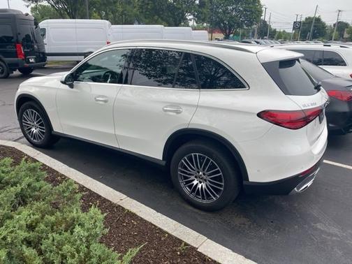 2025 Mercedes-Benz GLC 300 4MATIC