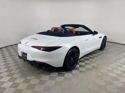 2024 Mercedes-Benz AMG SL 43