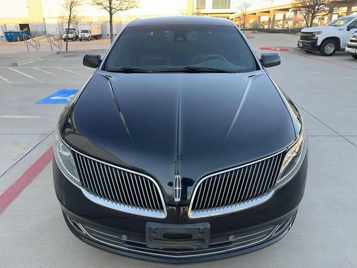2014 Lincoln MKS Base