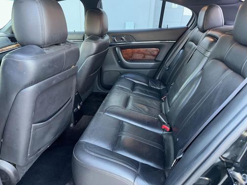 2014 Lincoln MKS Base