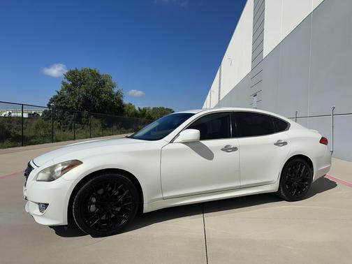 2011 INFINITI M37 Base