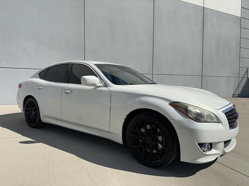 2011 INFINITI M37 Base