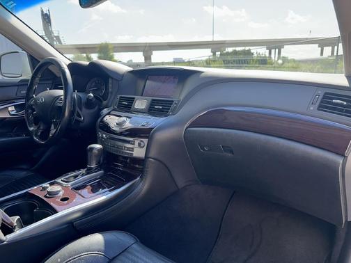2011 INFINITI M37 Base