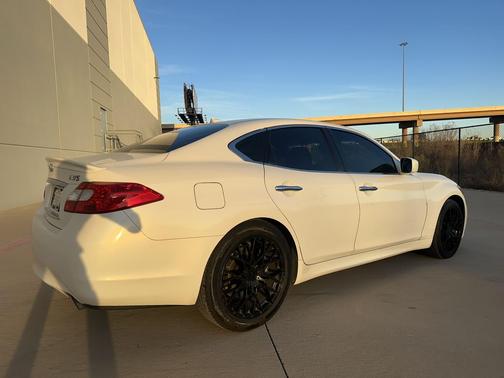 2011 INFINITI M37 Base