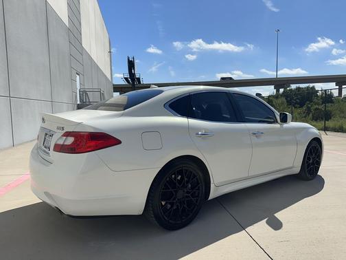 2011 INFINITI M37 Base
