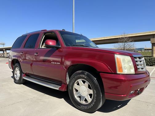 2004 Cadillac Escalade Base