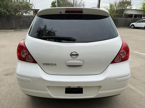 2011 Nissan Versa 1.8 S