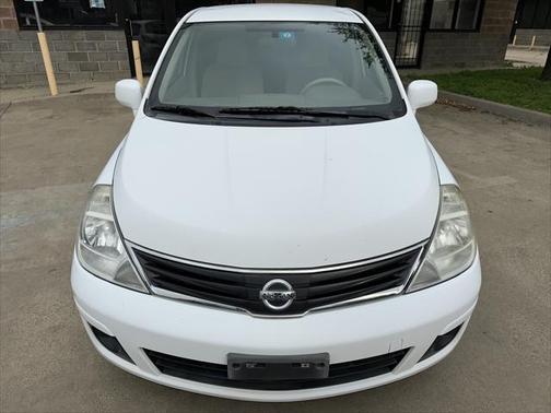 2011 Nissan Versa 1.8 S