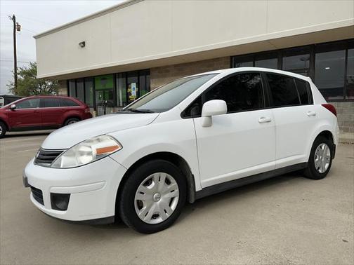 2011 Nissan Versa 1.8 S