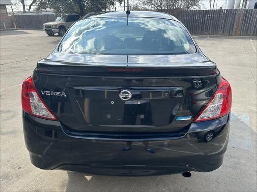 2015 Nissan Versa 1.6 SV