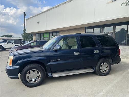 2004 Cadillac Escalade Base