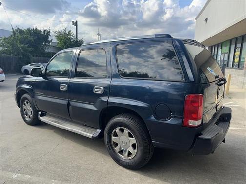 2004 Cadillac Escalade Base
