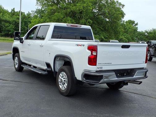 Summit White 2025 Chevrolet Silverado 2500 LT