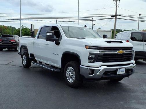 Summit White 2025 Chevrolet Silverado 2500 LT