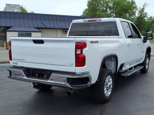 Summit White 2025 Chevrolet Silverado 2500 LT